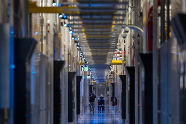 Why This Club Stock is Leading the AI Industry Surge