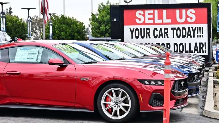 Used Vehicle Prices Stabilize as Tariff Concerns Ease, Yet Stay High