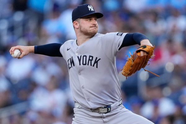 Yankees’ Schmidt Faces Tommy John Surgery