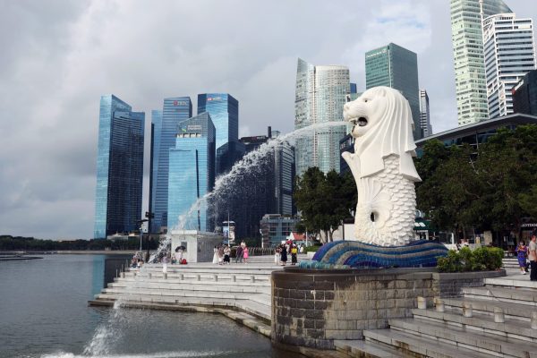Singapore Inflation Hits 4-Year Low