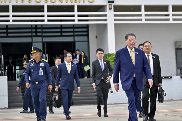 Cambodia-Thai Leaders Seek Peace in Malaysia