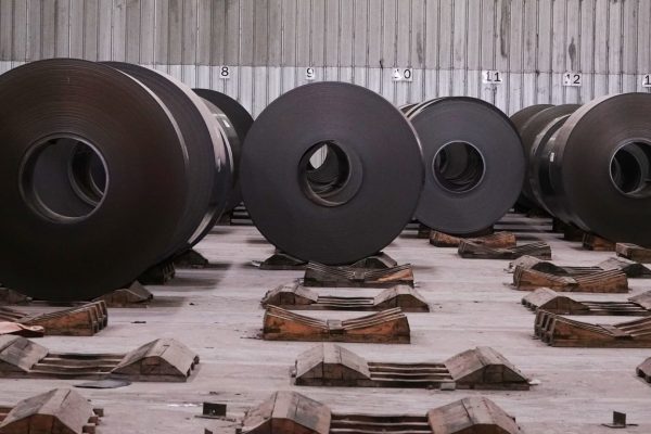 Market Movers: Cadence, Whirlpool, Nucor