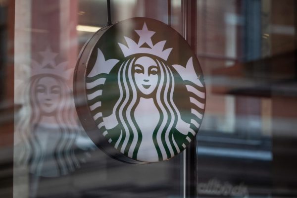 Cramer: Buy Starbucks Amid Post-Earnings Dip