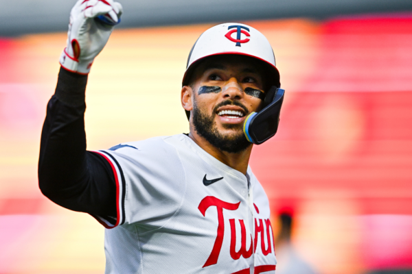 Correa Returns to Astros