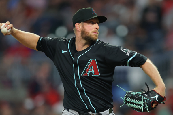 Rangers Acquire Kelly from D-backs