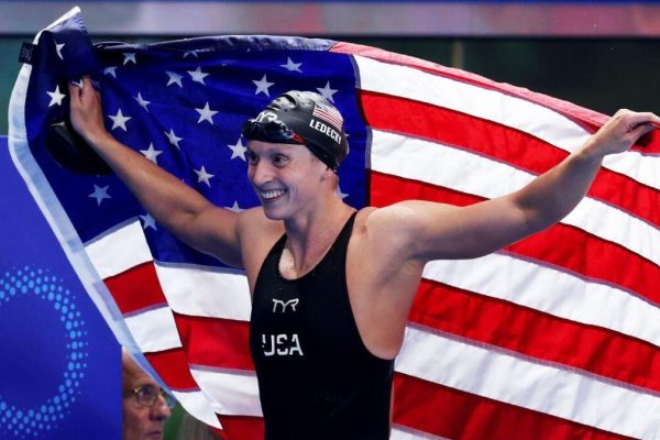 Ledecky Triumphs in 800m Freestyle